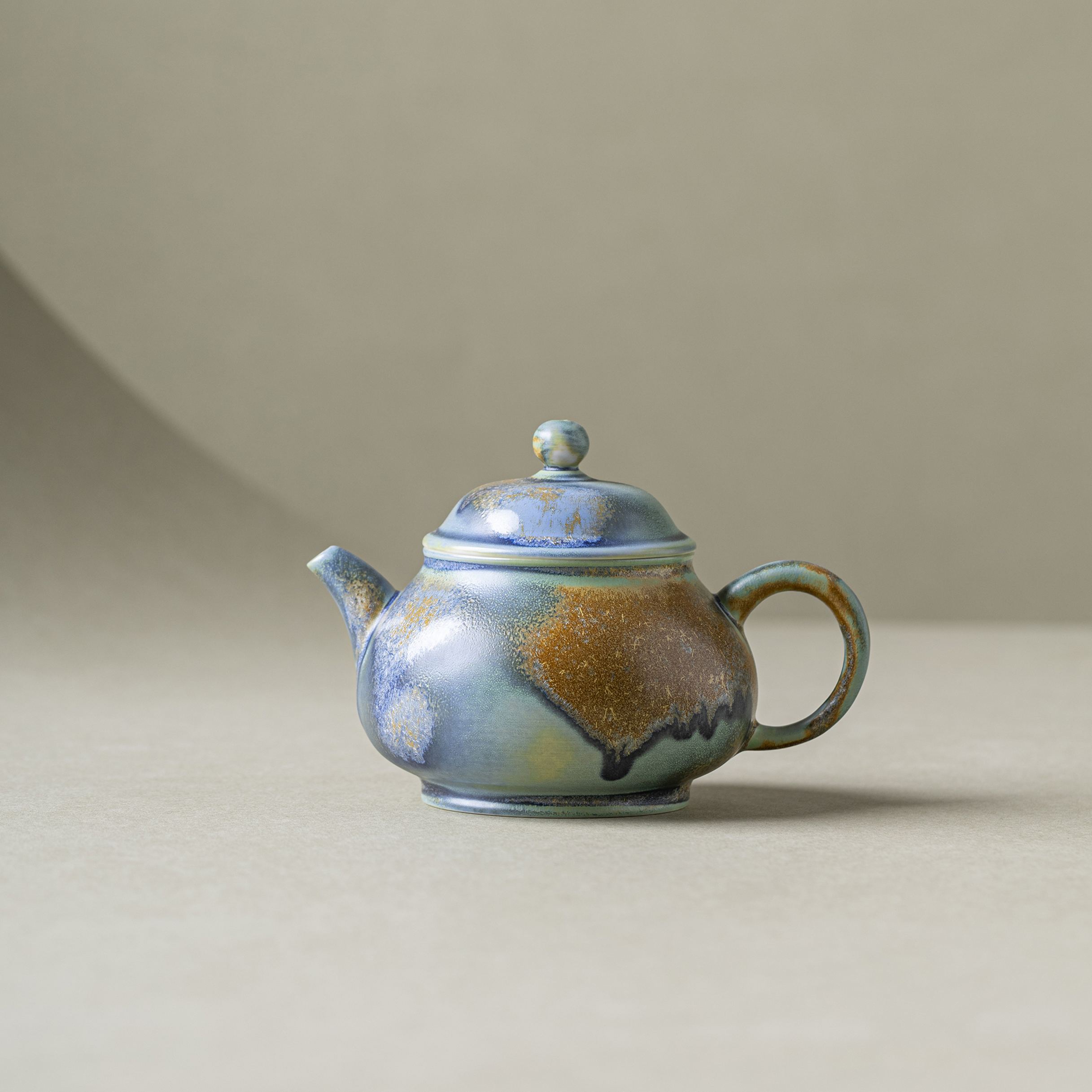 Thousand Miles of Rivers and Mountains/千里江山(Qian Li Jiang Shan) - Crystalline Glaze Duoqiu(掇球) Teapot-TeaTsy Official Website