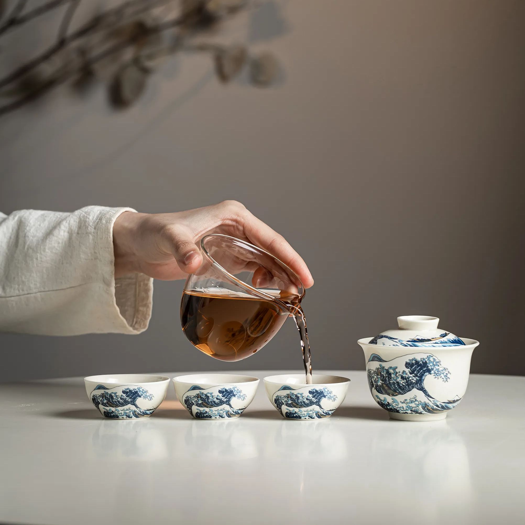 “Great Wave off Kanagawa” Portable Tea Set – Gaiwan with Cups | Travel Gongfu Tea Set with Case