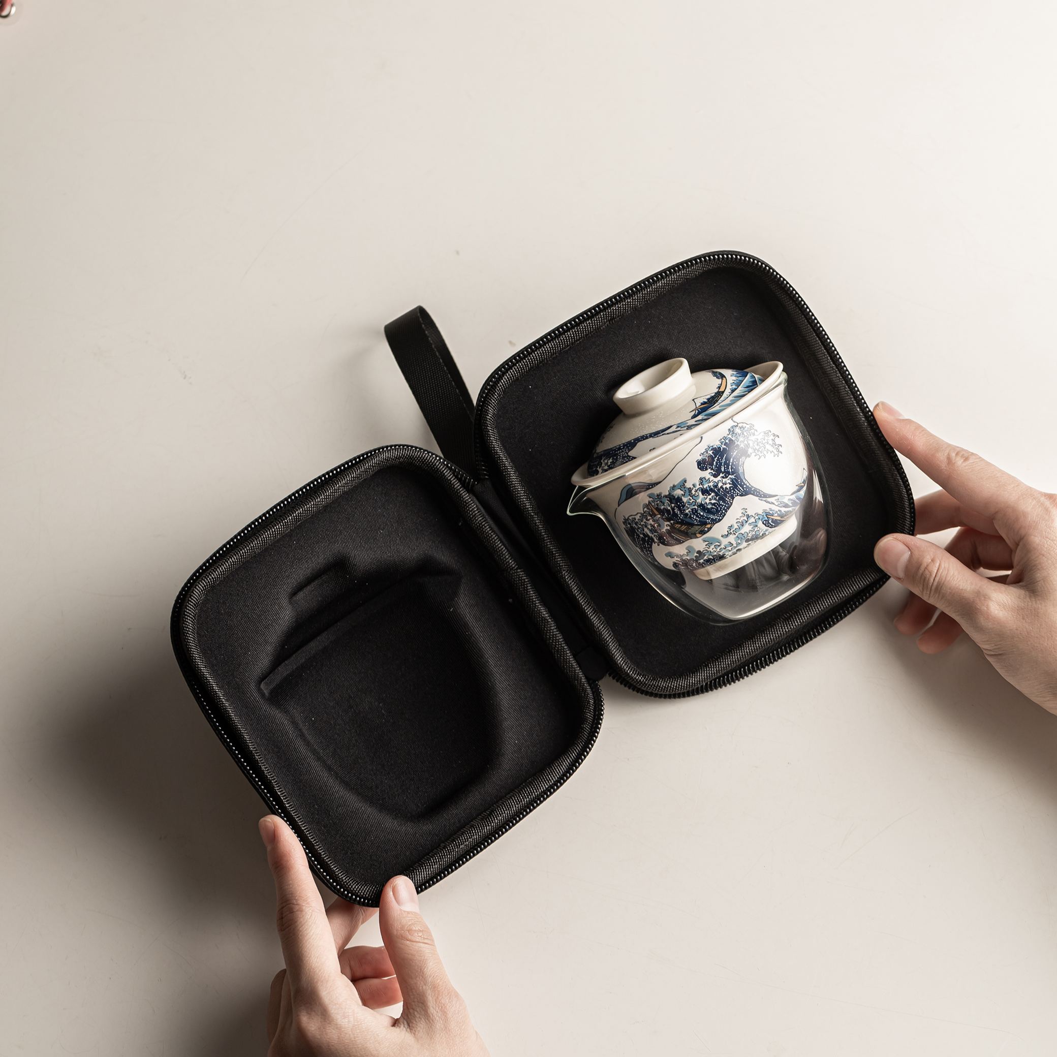 “Great Wave off Kanagawa” Portable Tea Set – Gaiwan with Cups | Travel Gongfu Tea Set with Case