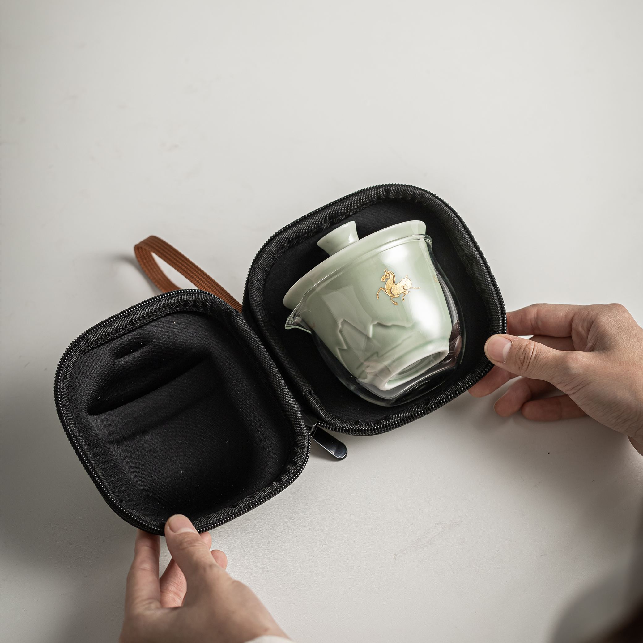 [Copy]"Jingmai“ Portable Tea Set – Celadon Gaiwan with Cups | Travel Gongfu Tea Set with Case