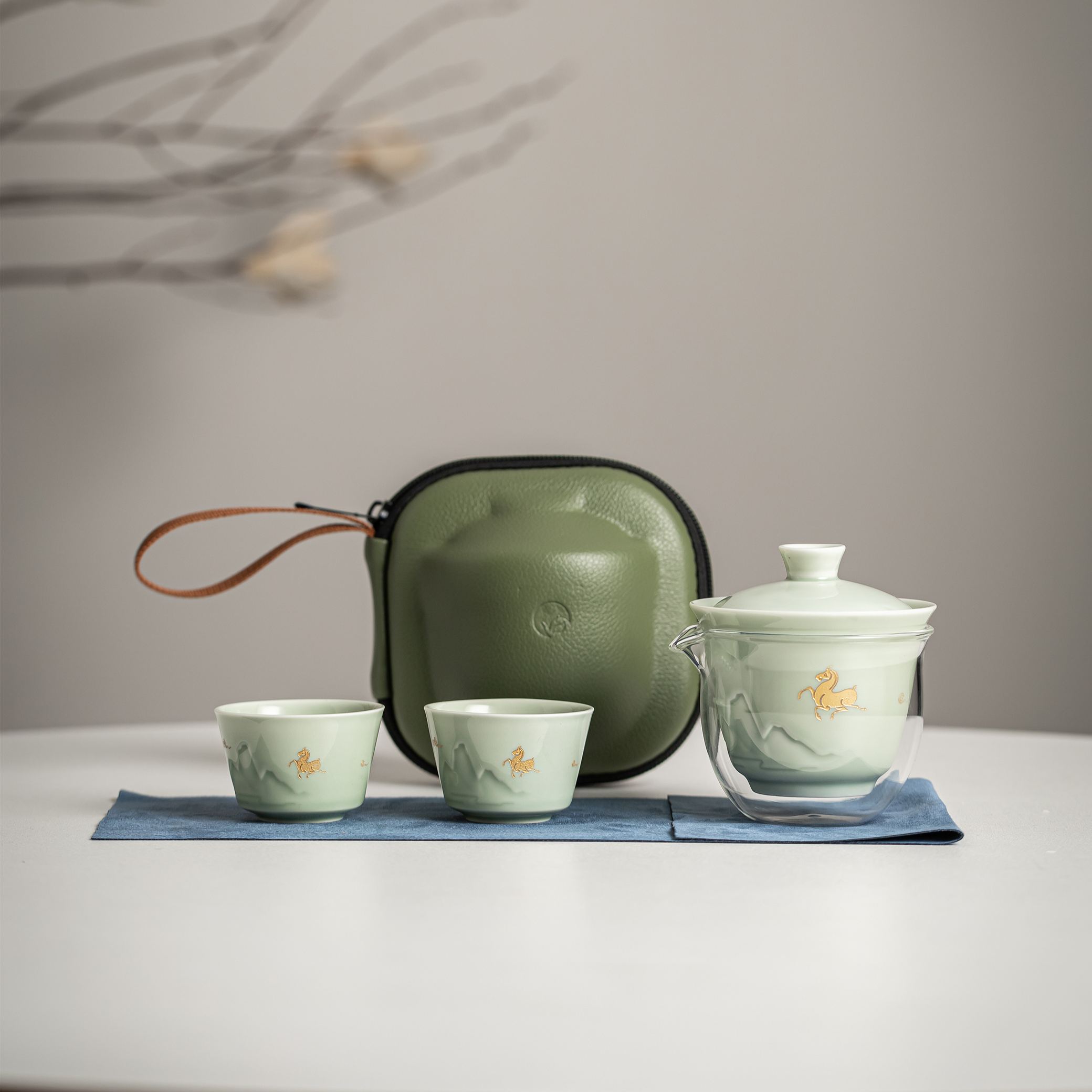 [Copy]"Jingmai“ Portable Tea Set – Celadon Gaiwan with Cups | Travel Gongfu Tea Set with Case