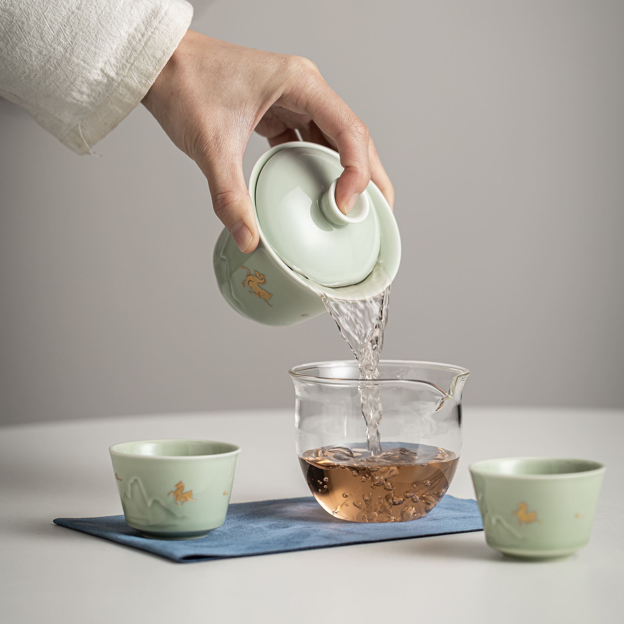 [Copy]"Jingmai“ Portable Tea Set – Celadon Gaiwan with Cups | Travel Gongfu Tea Set with Case