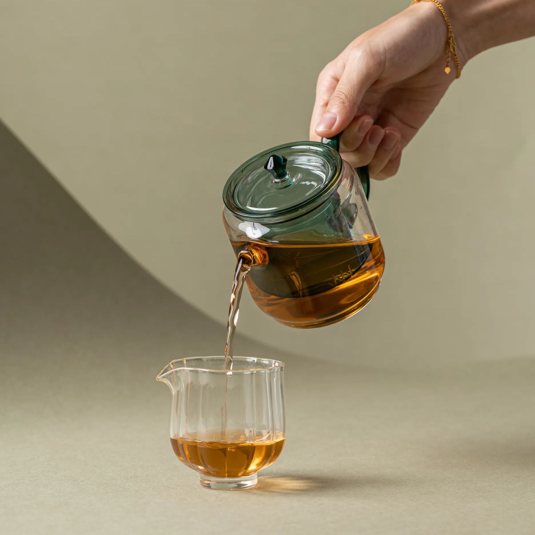 "Mossglow" - High-grade Borosilicate Heat-Resistant Glass Teapot with Infuser