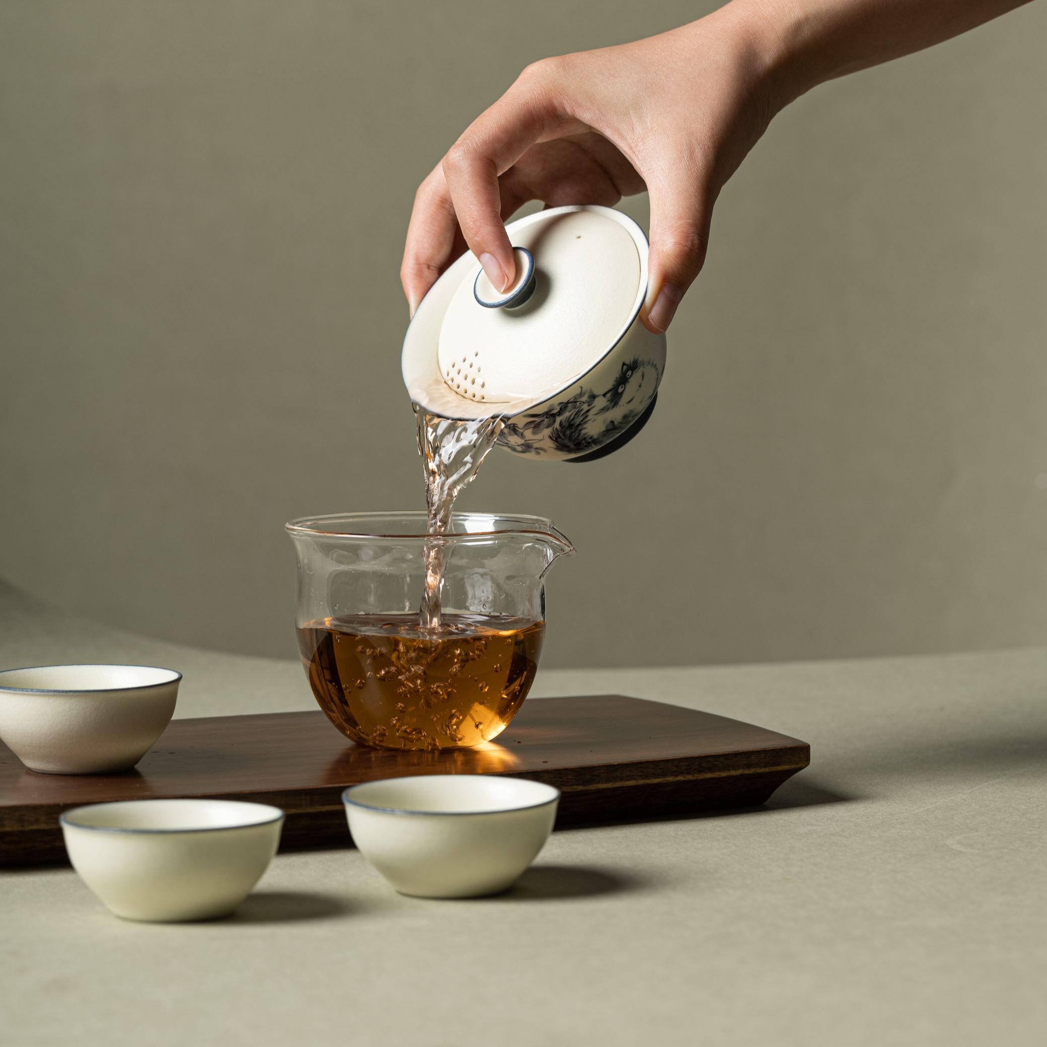 "The Fortune Feline" —— Lid Filter Kung Fu Travel Tea Set