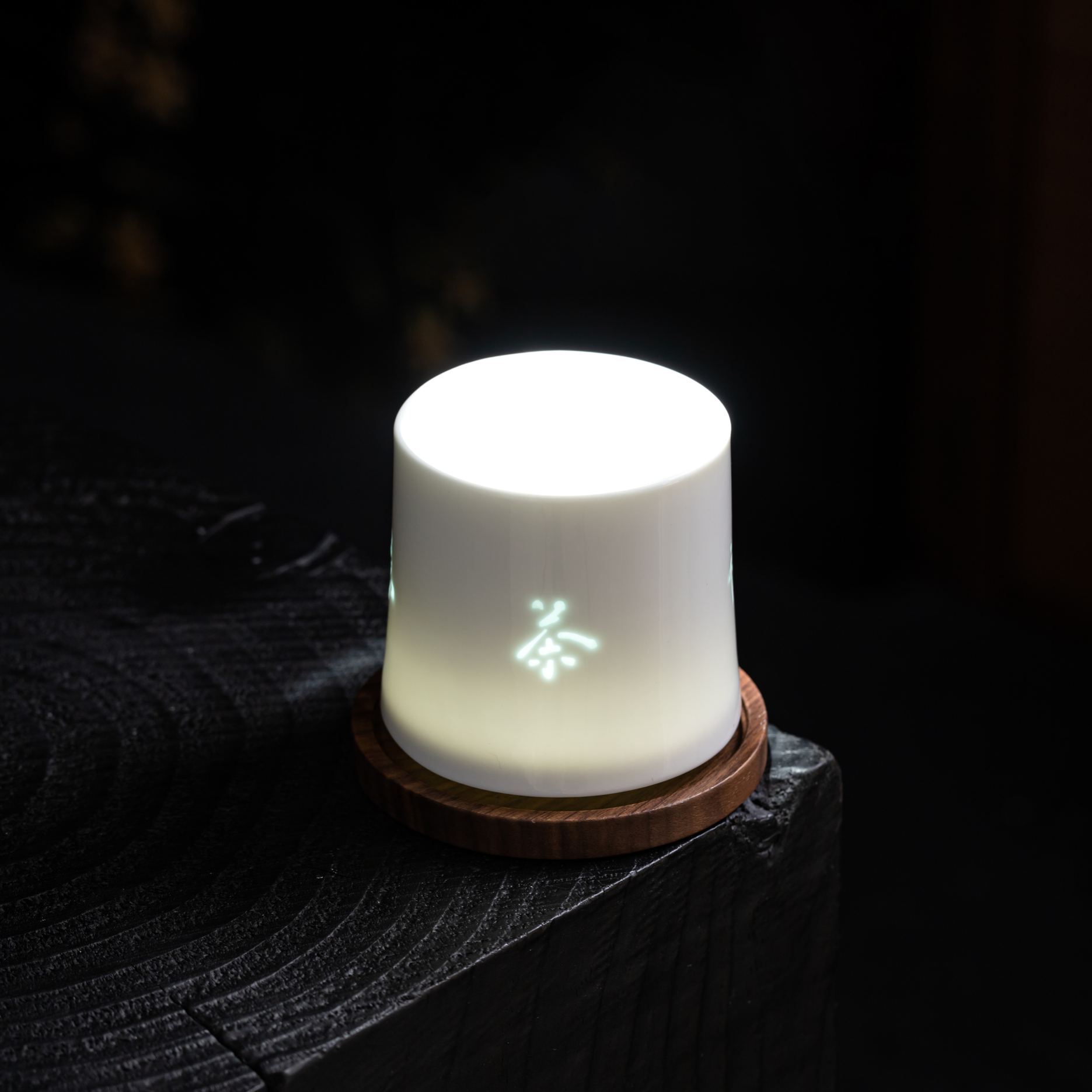 Tea and Zen as one /禅茶一味(Chan Cha Yi Wei) - Rotating Linglong Ceramic Tea Cup
