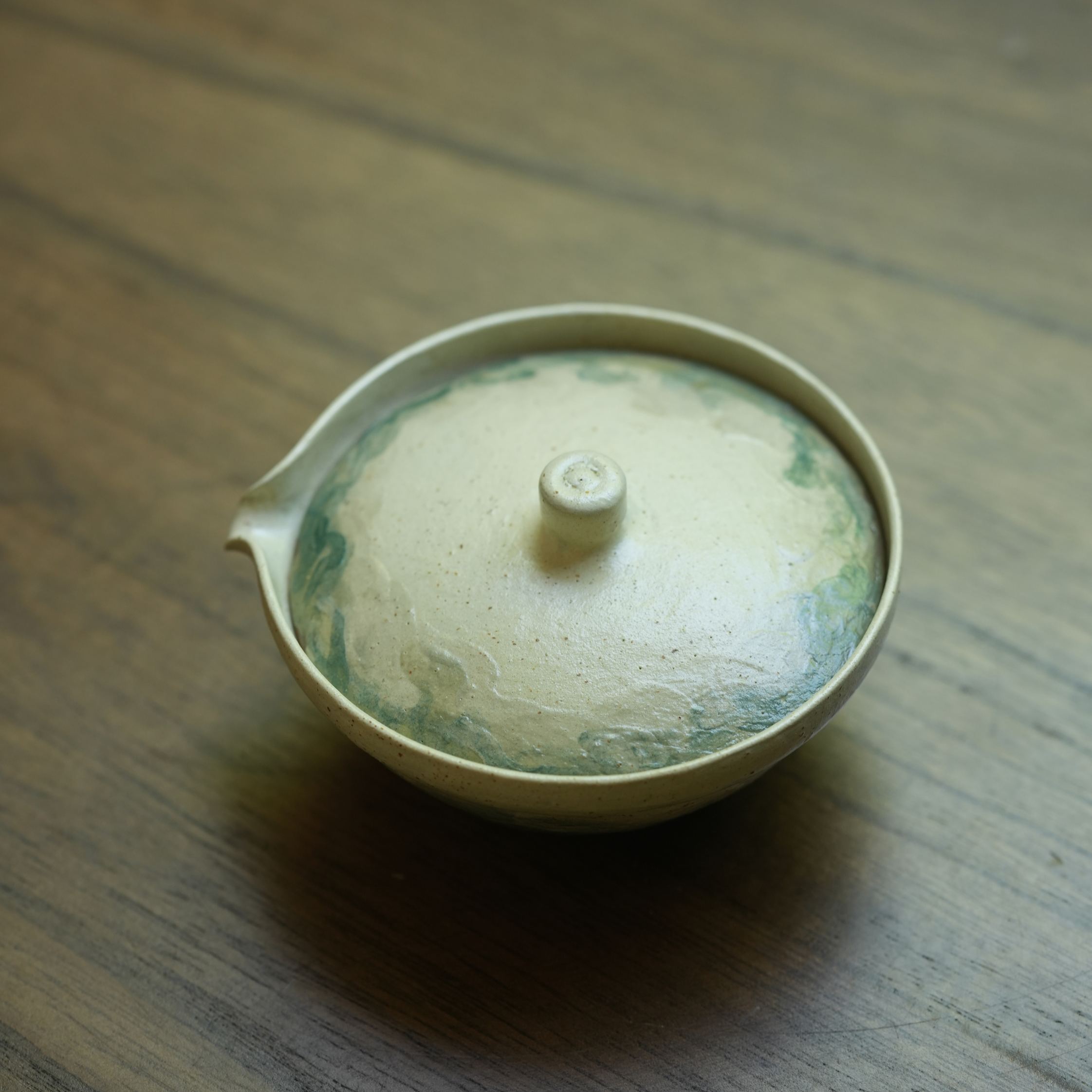 "Lake Veil" - Hand-Thrown Jingdezhen Stoneware Handheld Gaiwan