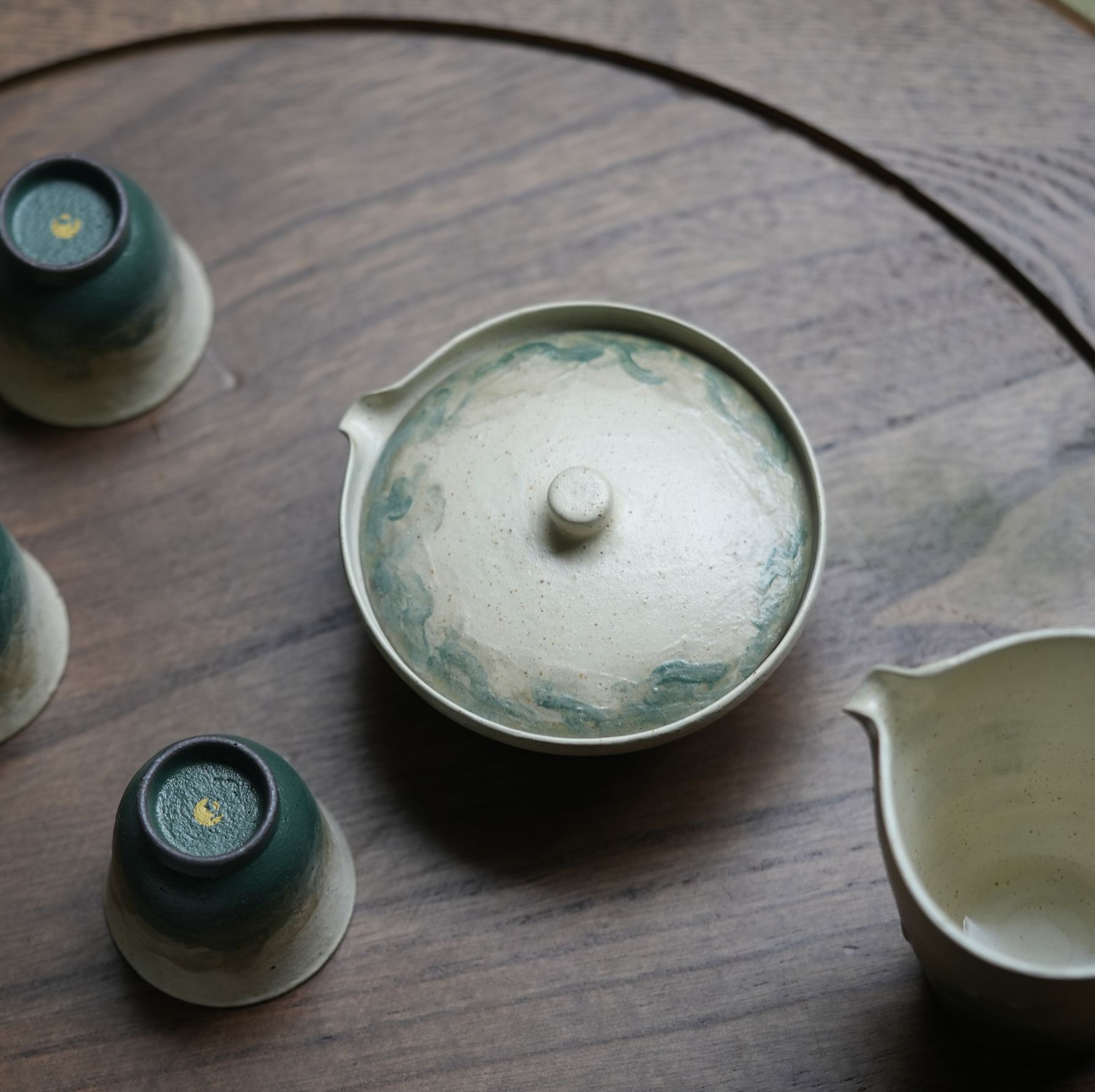 "Lake Veil" - Hand-Thrown Jingdezhen Stoneware Handheld Gaiwan