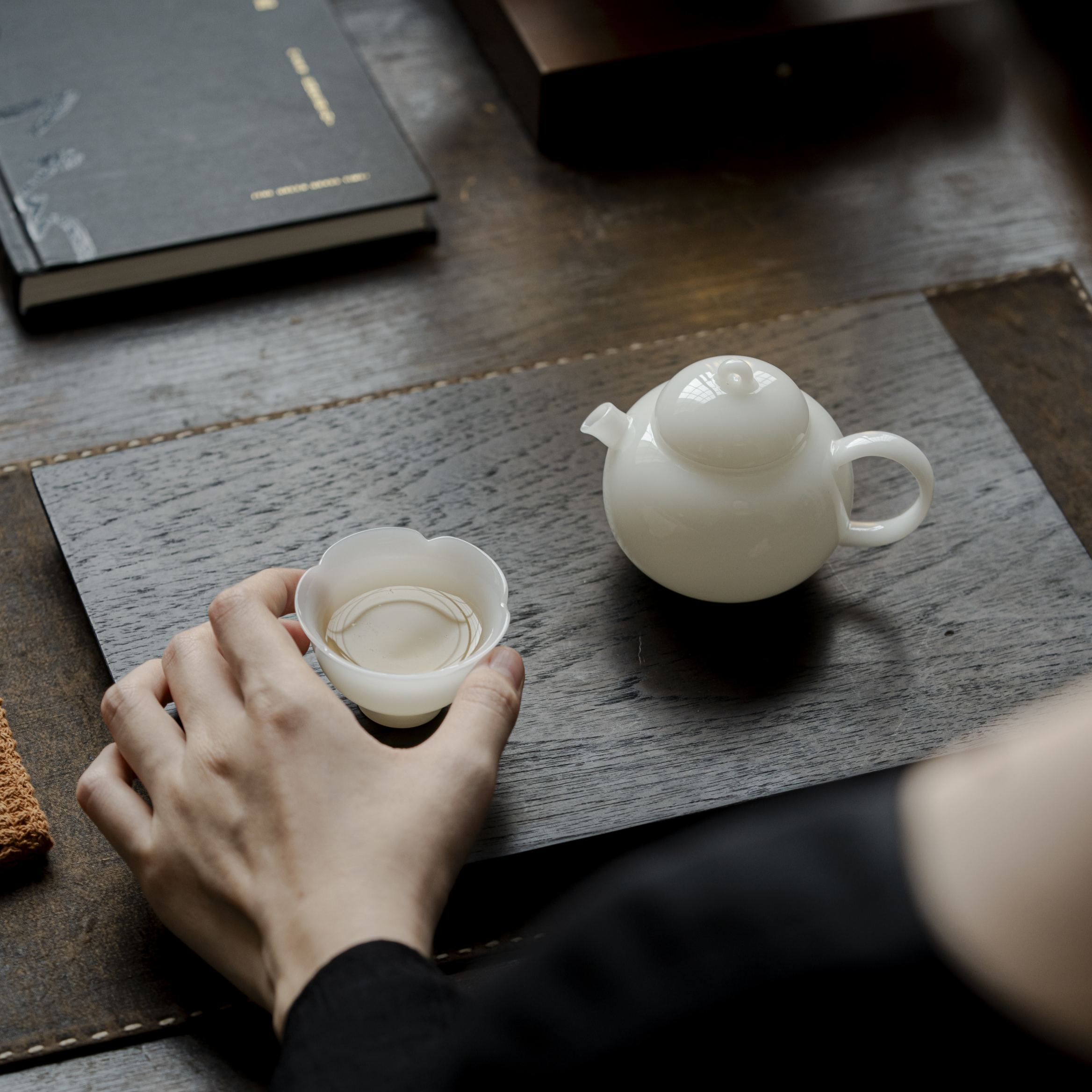 Moonjade – Contemporary Gongfu Teapot