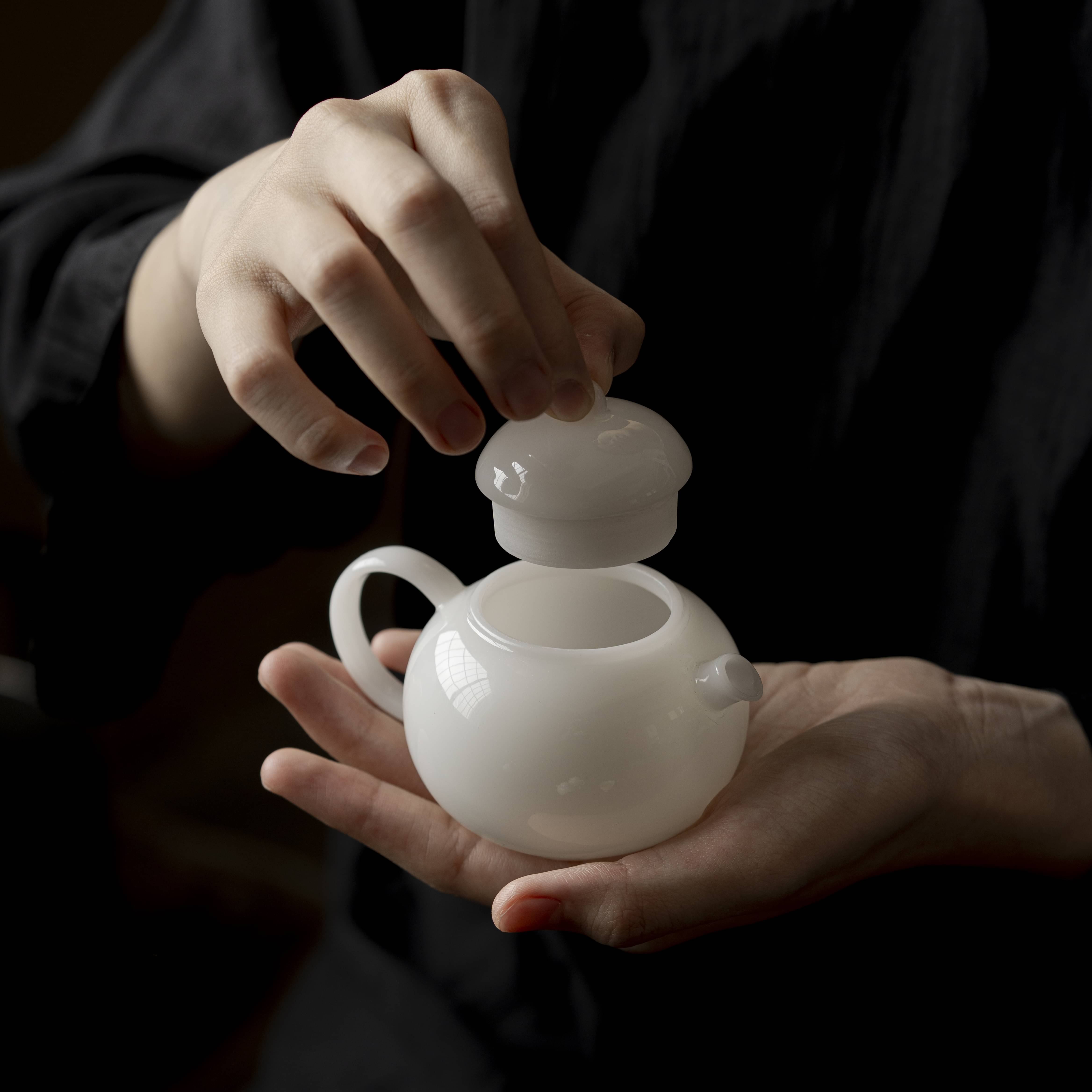 Moonjade – Contemporary Gongfu Teapot