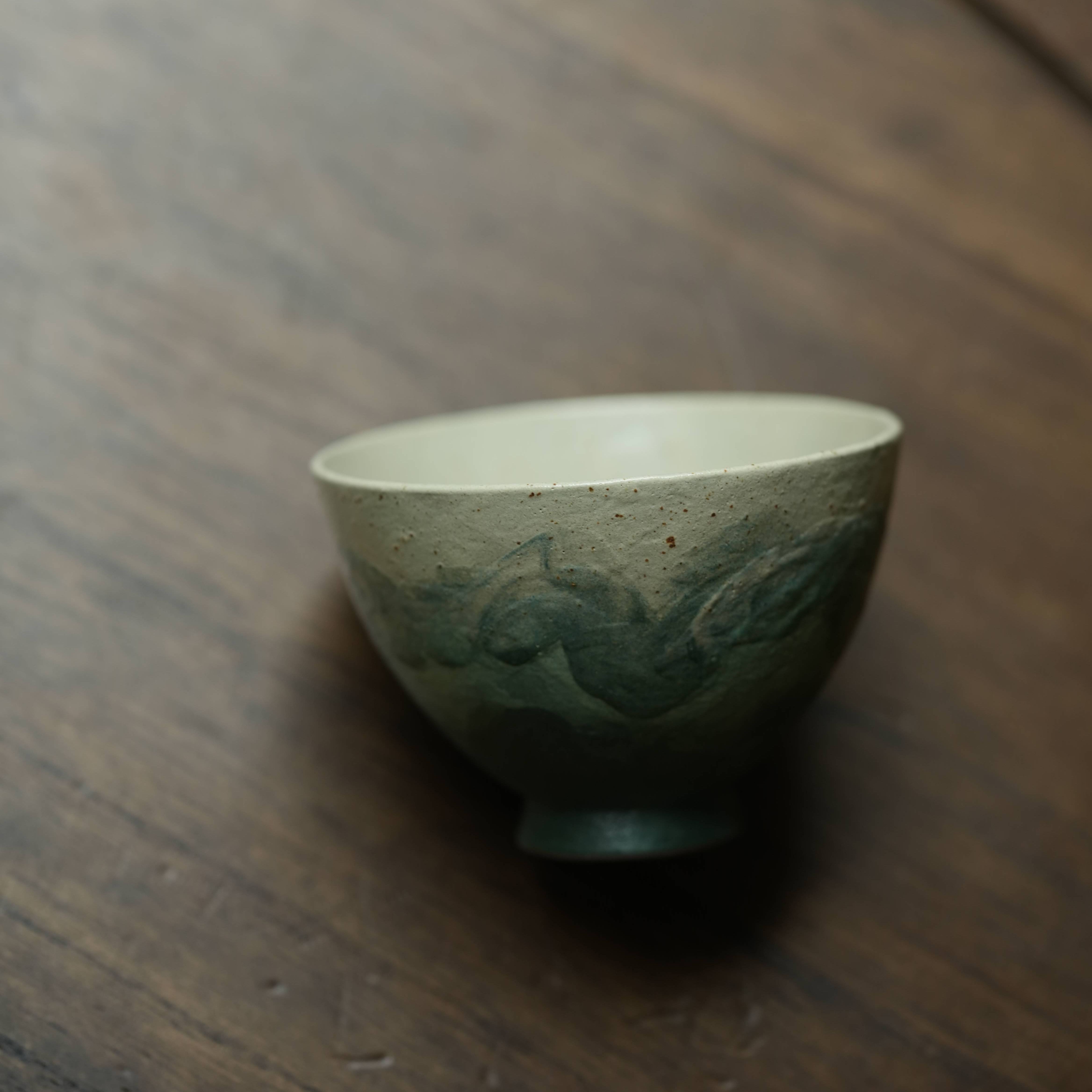 "Lake Veil" – Hand-Thrown Jingdezhen Stoneware Shallow Bowl Tea Cup