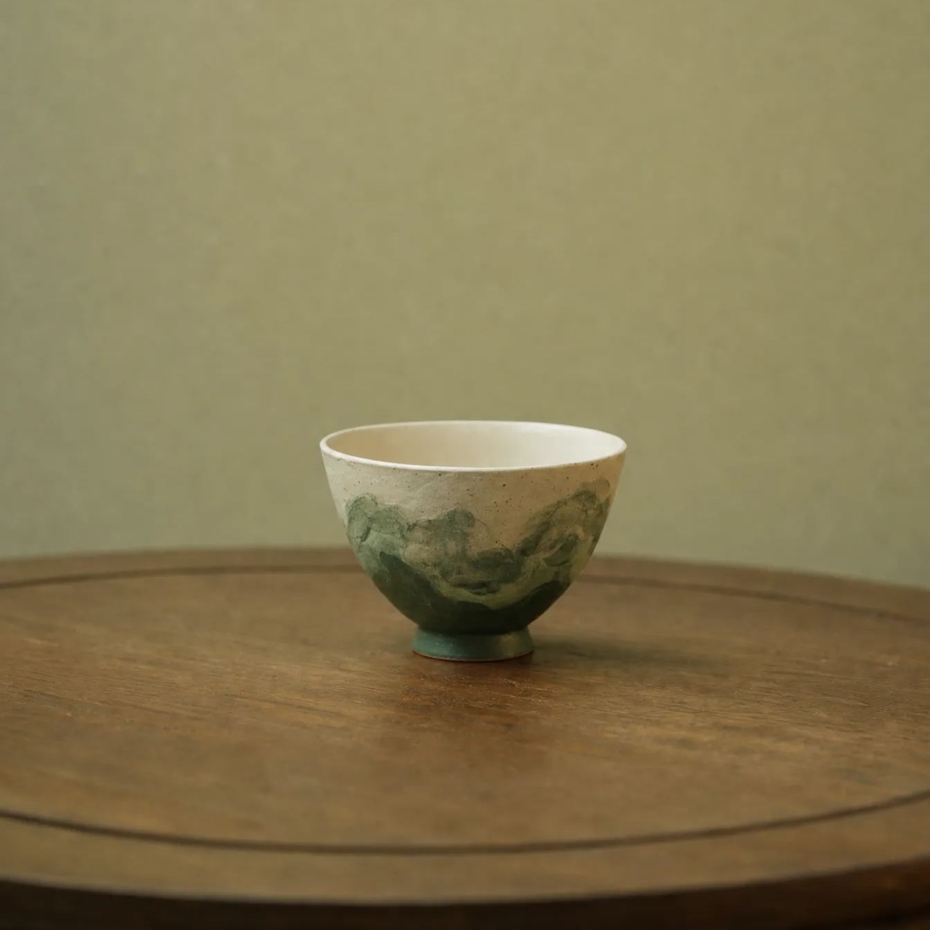 "Lake Veil" – Hand-Thrown Jingdezhen Stoneware Shallow Bowl Tea Cup