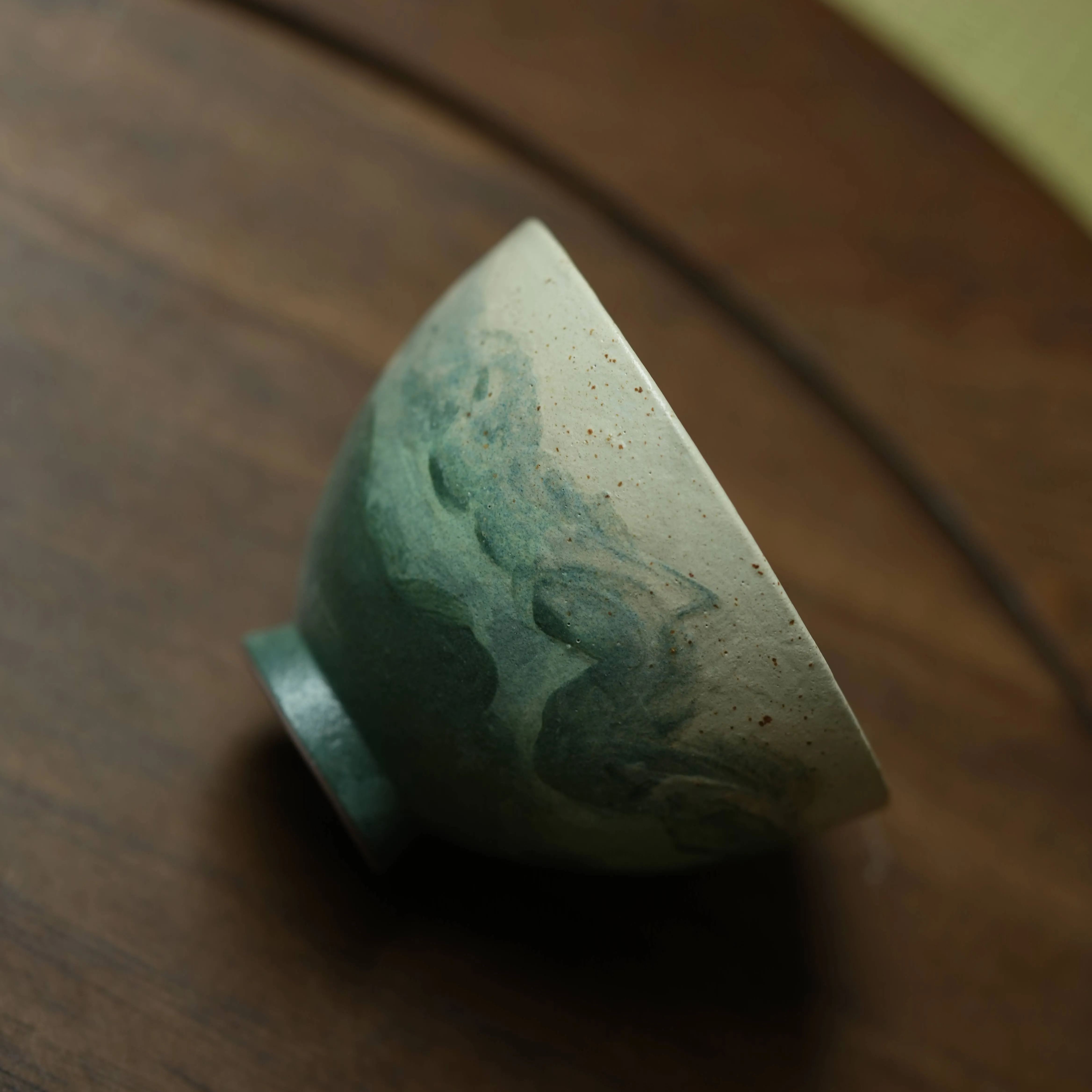 "Lake Veil" – Hand-Thrown Jingdezhen Stoneware Shallow Bowl Tea Cup
