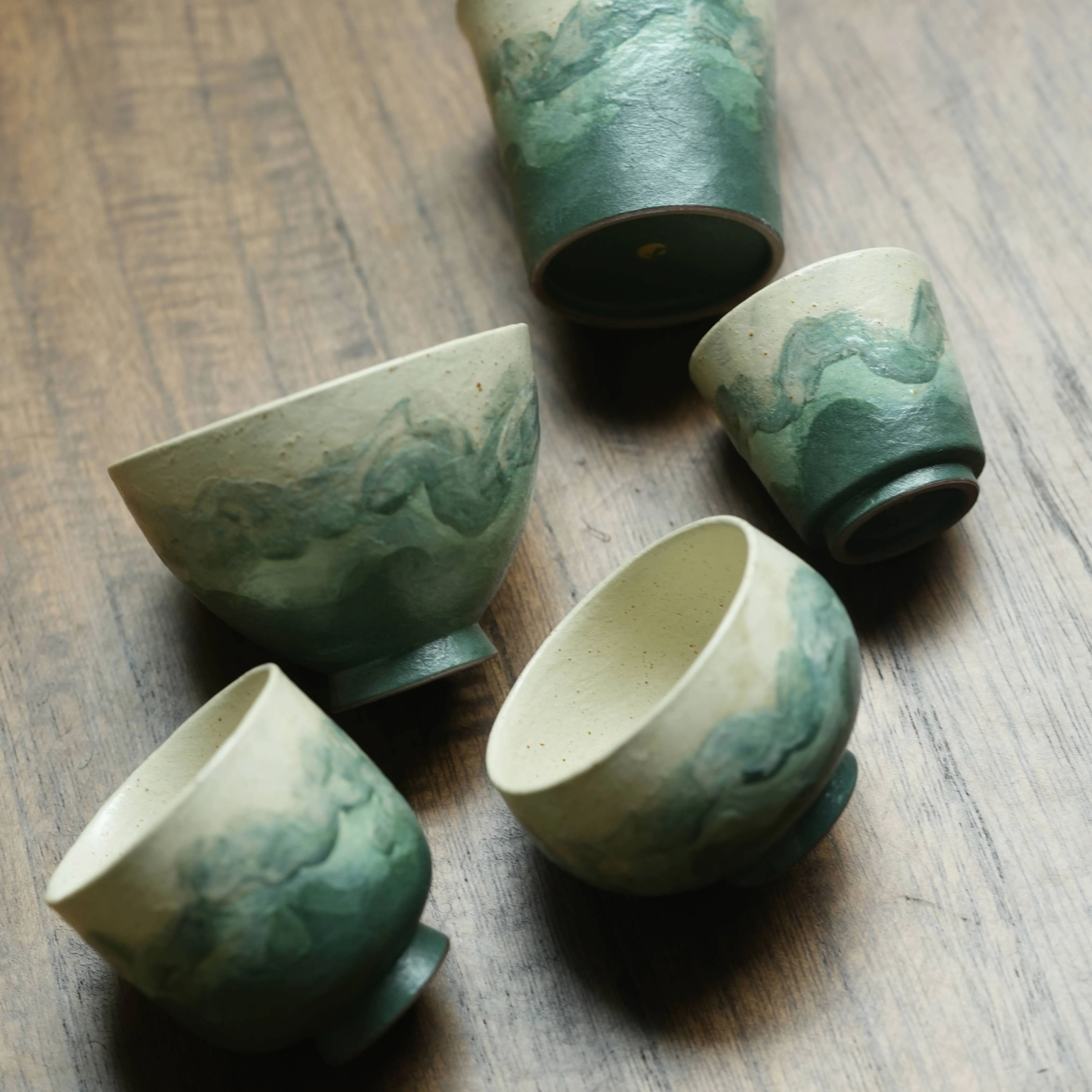 "Lake Veil" – Hand-Thrown Jingdezhen Stoneware Shallow Bowl Tea Cup
