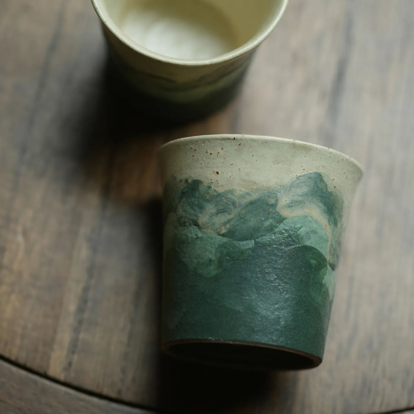 "Lake Veil" – Hand-Thrown Jingdezhen Stoneware Cylindrical Tea Cup