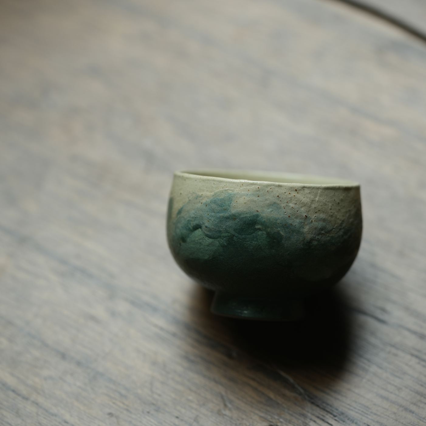 "Lake Veil" – Hand-Thrown Jingdezhen Stoneware Round-Bellied Tea Cup
