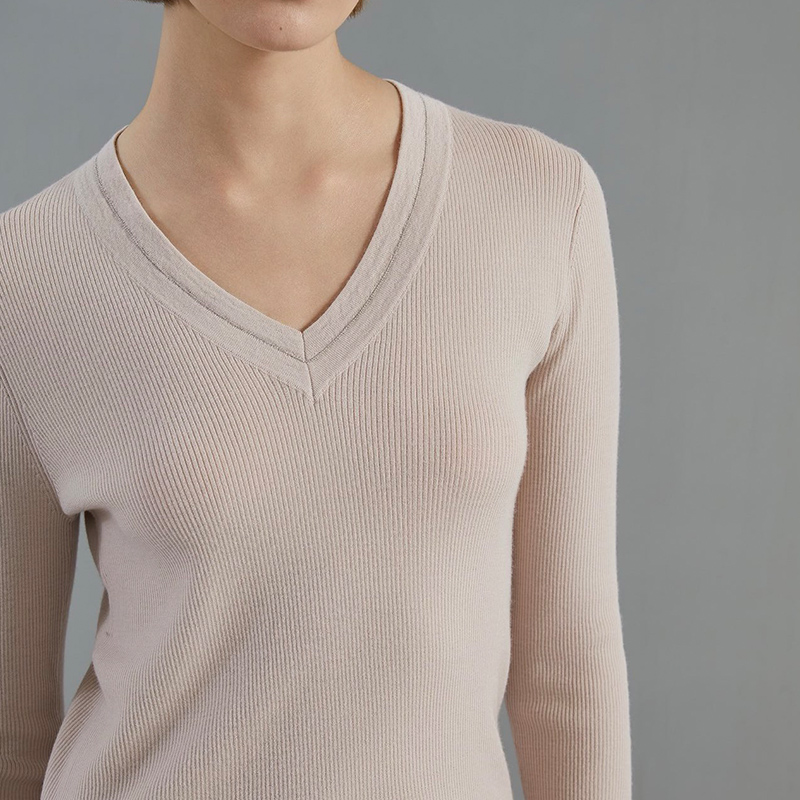 Slim  Wool Bead Chain V-neck Bottoming Sweater H0845