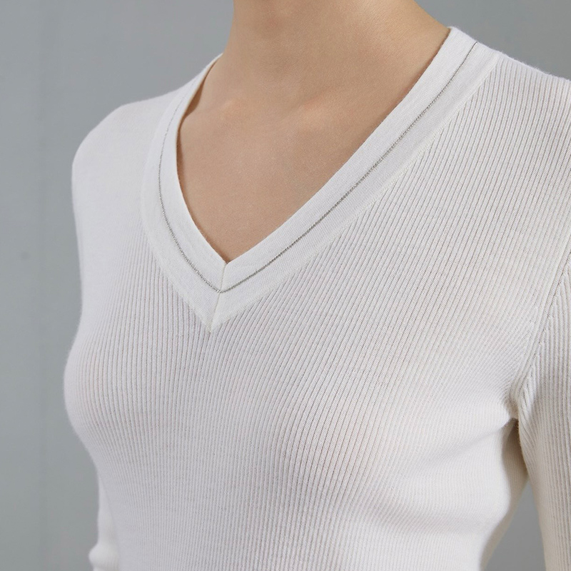 Slim  Wool Bead Chain V-neck Bottoming Sweater H0845