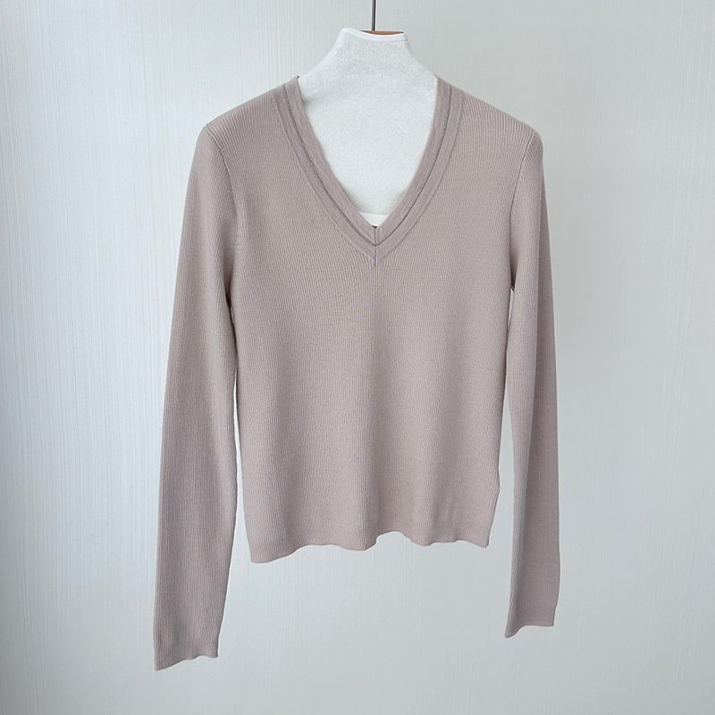 Slim  Wool Bead Chain V-neck Bottoming Sweater H0845