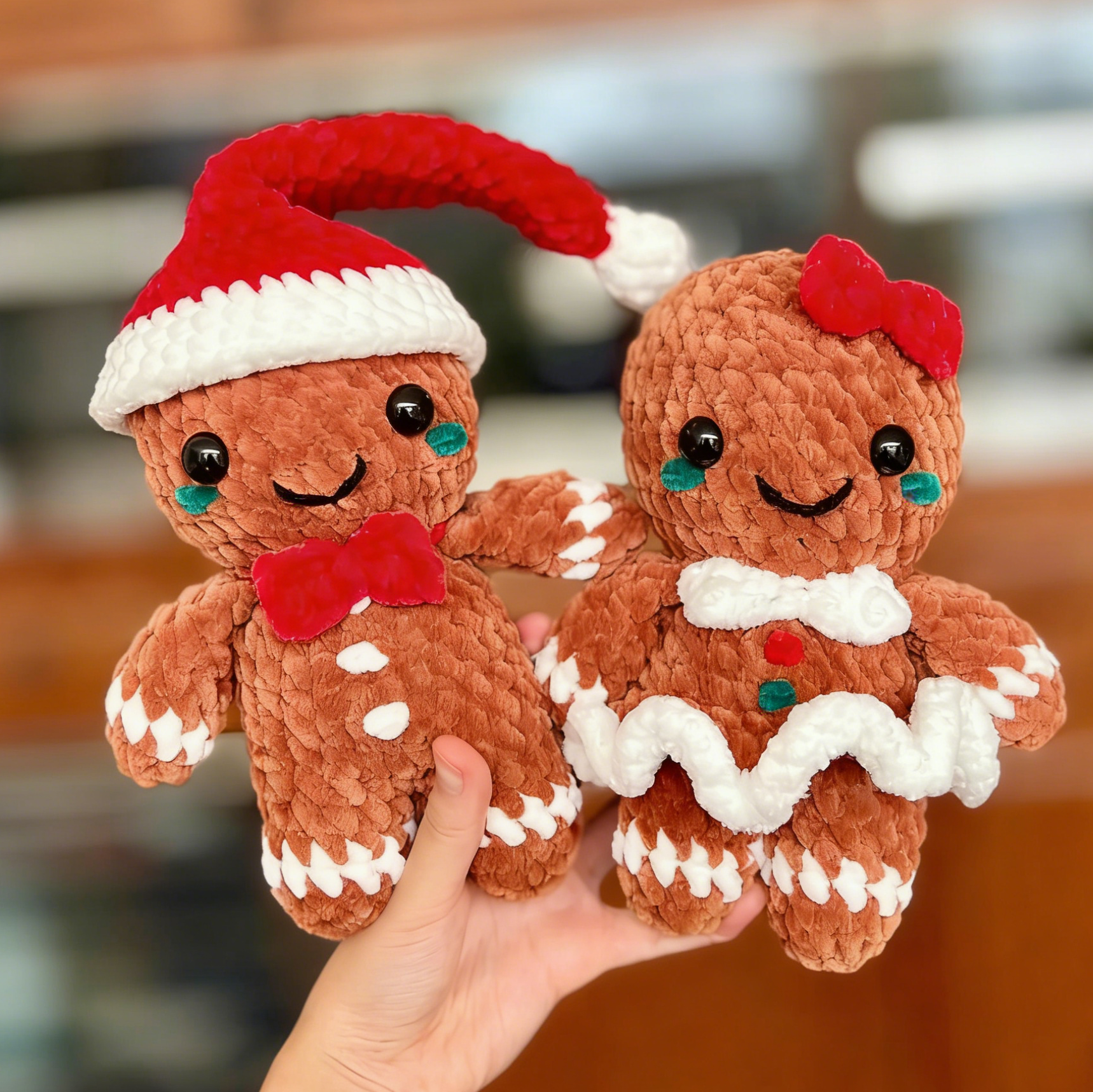 No Sew Gingerbread Man and Woman Crochet Pattern (no sew christmas crochet pattern, gingerbread man crochet pattern, amigurumi gingerbread)