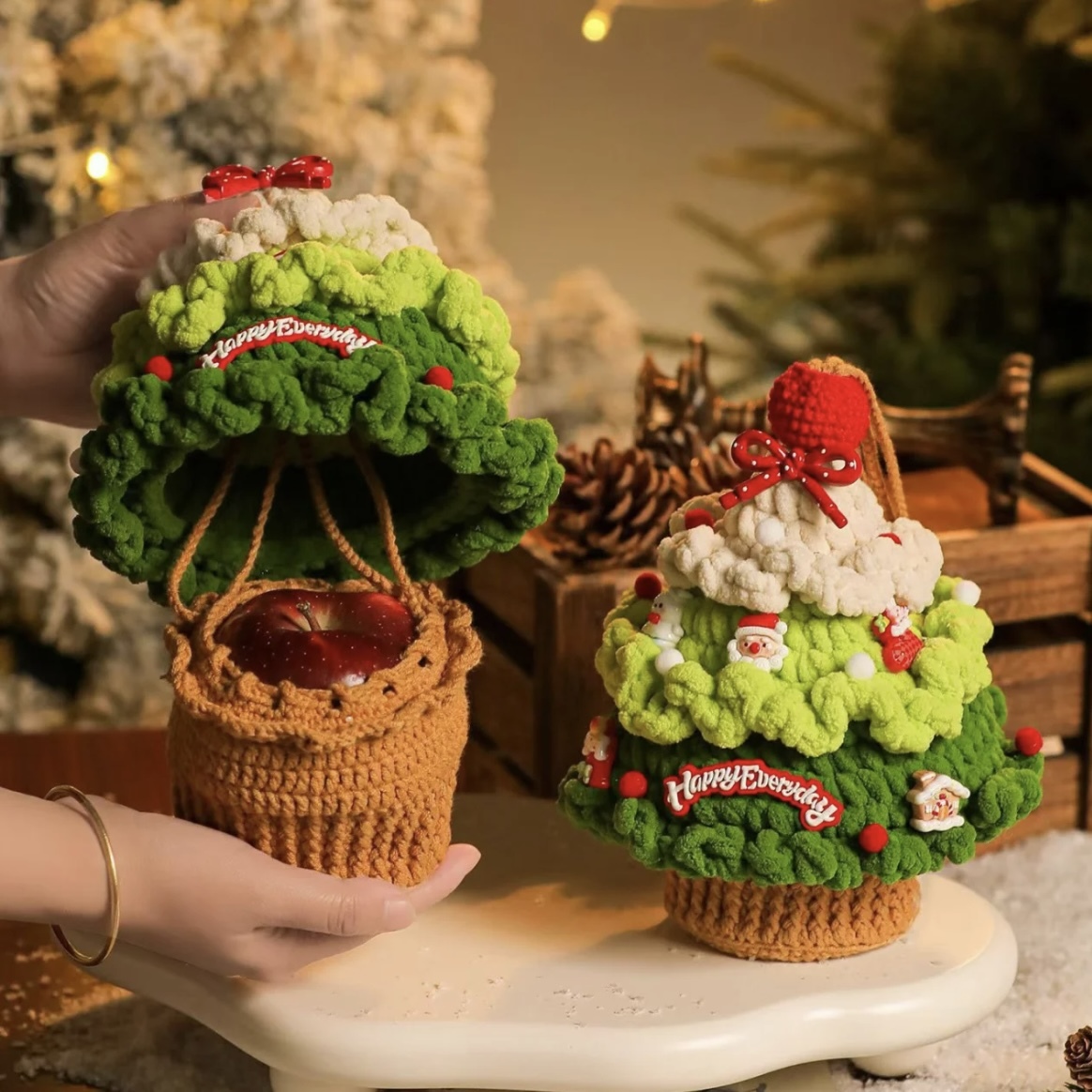 Handmade Crochet Christmas Tree Gift Box Apple Candy Decorative Basket Knitted Present Packagings