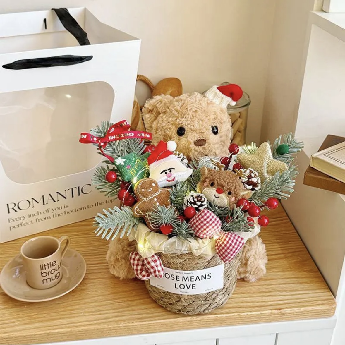 Christmas Bouquet Hug Bucket Cartoon Elk Bear Doll Flower Basket Handmade Creative Gift