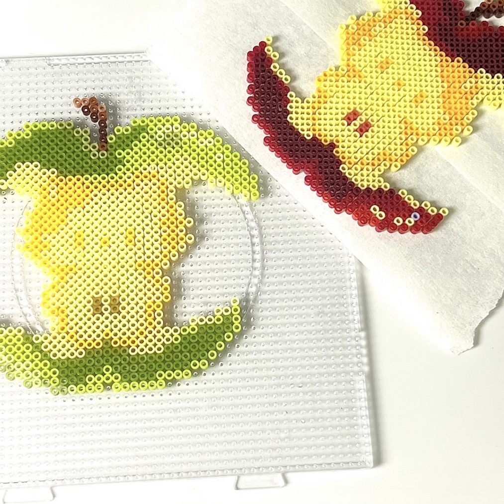 Apple Kitty Bean Handmade Finished Pendant DIY Three-dimensional Fusion Bean Creative Gift