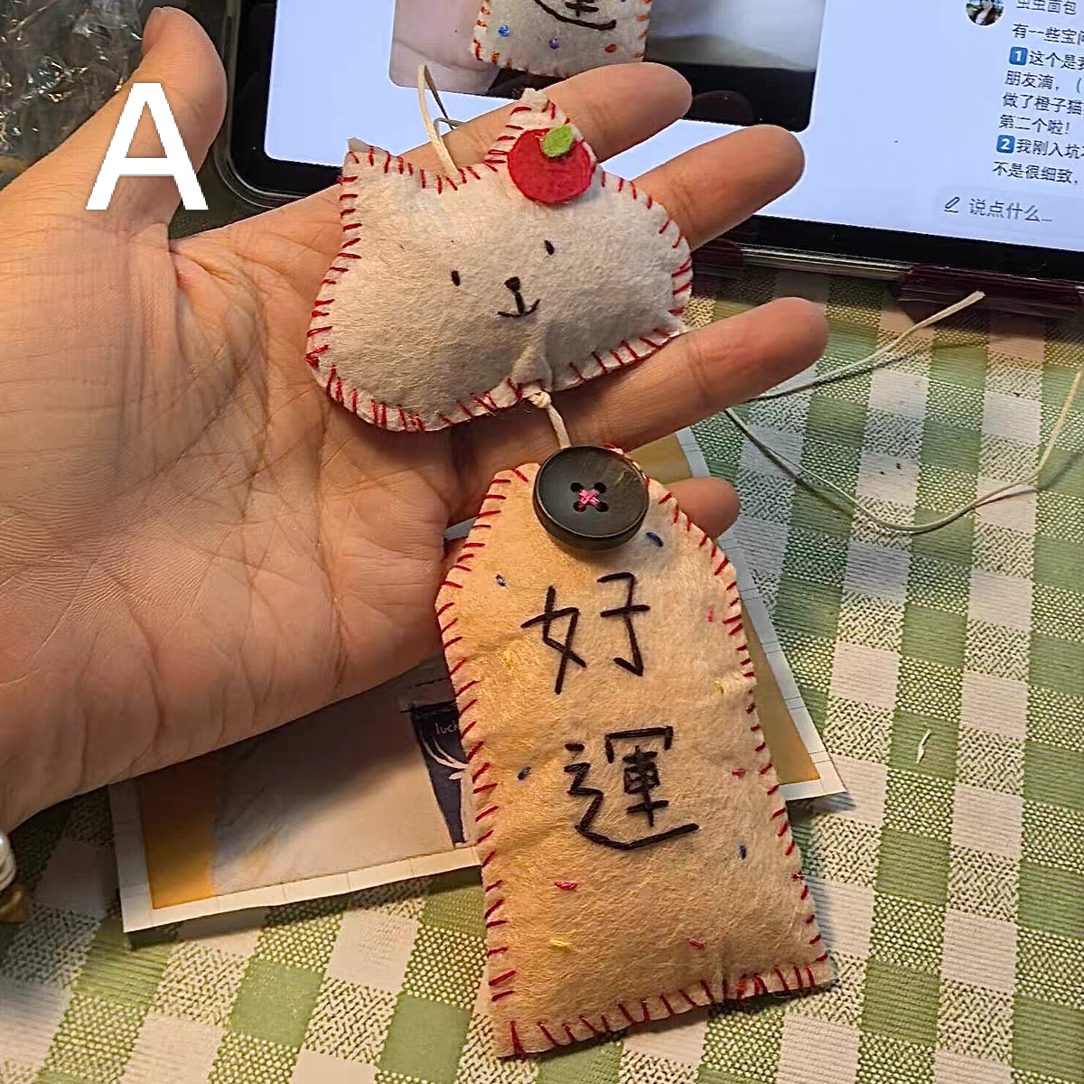 Handmade Felt Animal Charms With Blessing Tags Emotion Doll