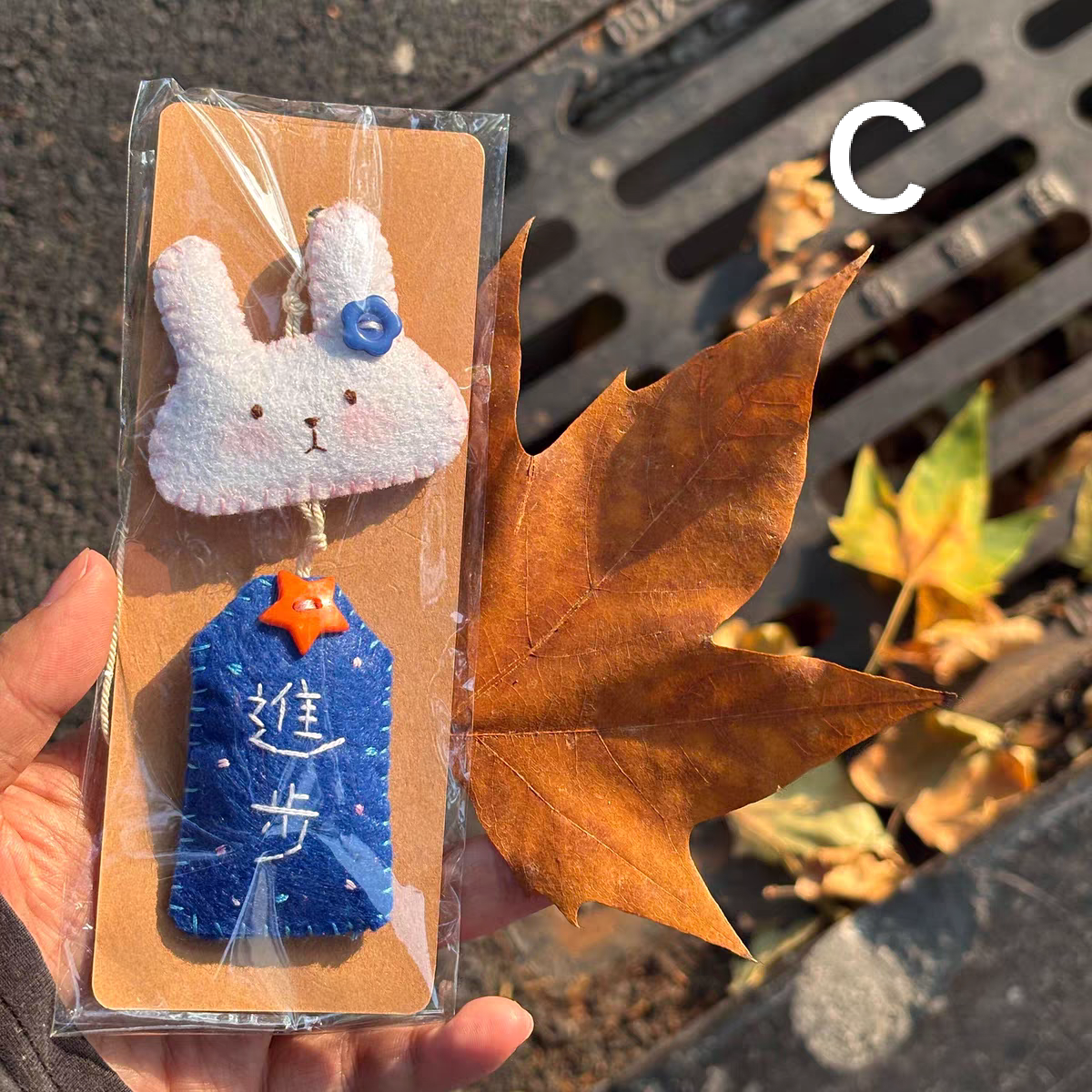 Handmade Felt Animal Charms With Blessing Tags Emotion Doll