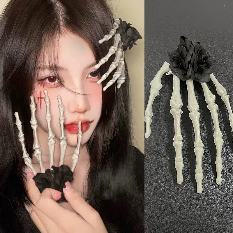 Black Rose Skull Claw Edge Clip