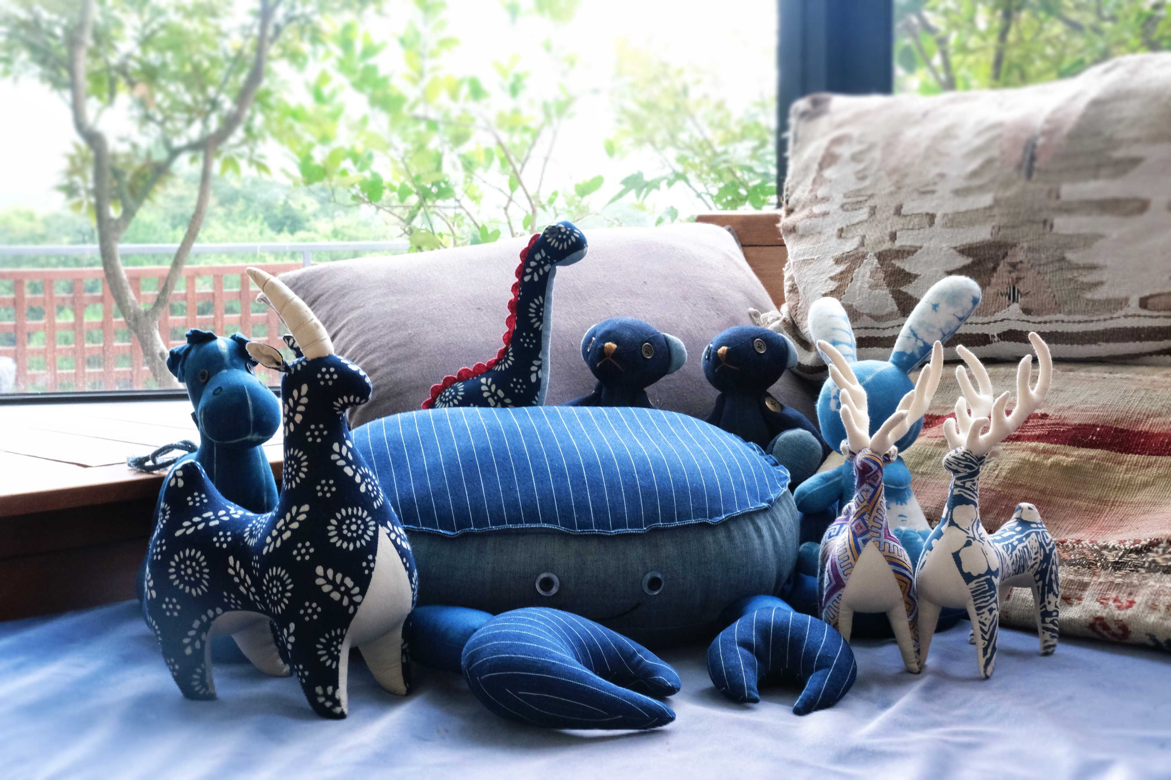 Handmade Animals Dolls family life blue