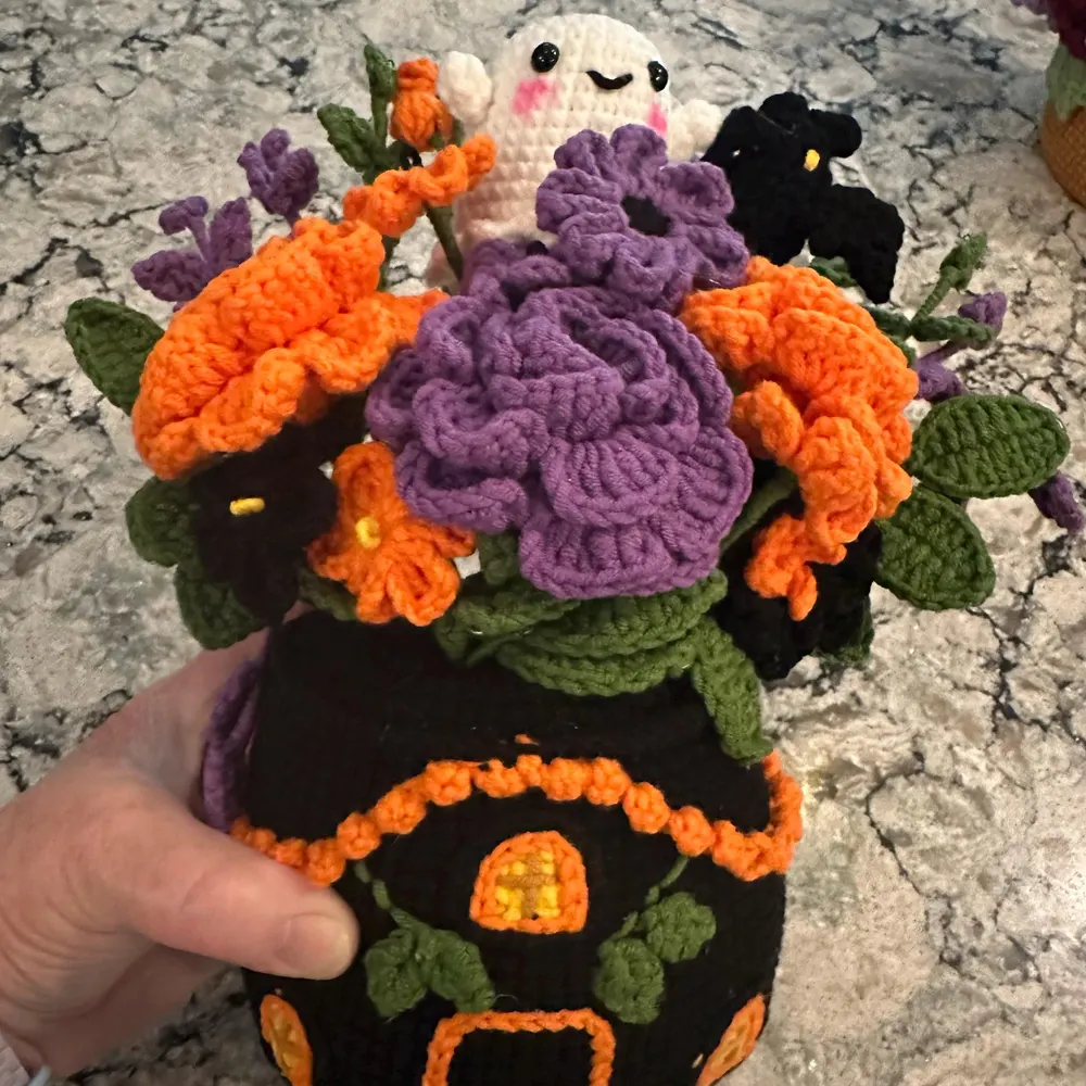 Handmade crochet plushies Halloween ghost flower pot arrangement, spooky table decor, cute ghost