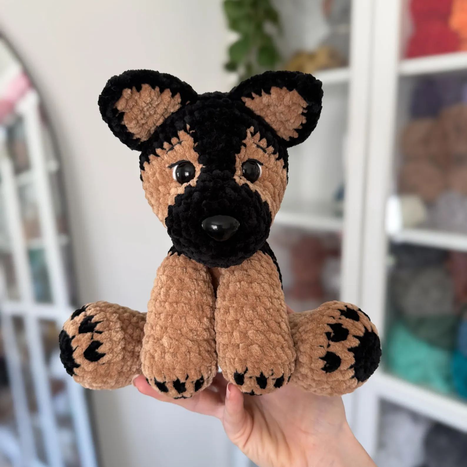 Handmade Crochet Animal Dolls, German Shepherd Plush Toy, Soft Plush Dog Stuffed Animal, Fluffy Stuffed Dolls Plushie