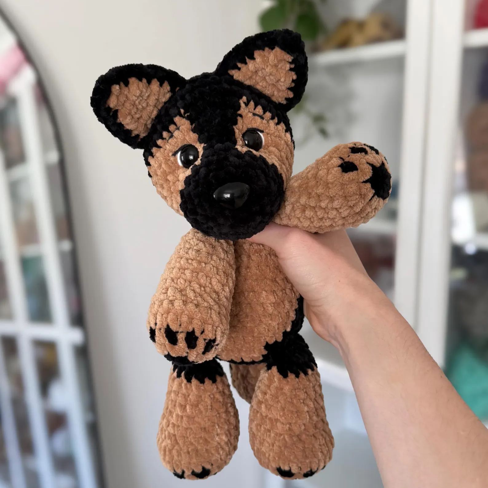 Handmade Crochet Animal Dolls, German Shepherd Plush Toy, Soft Plush Dog Stuffed Animal, Fluffy Stuffed Dolls Plushie