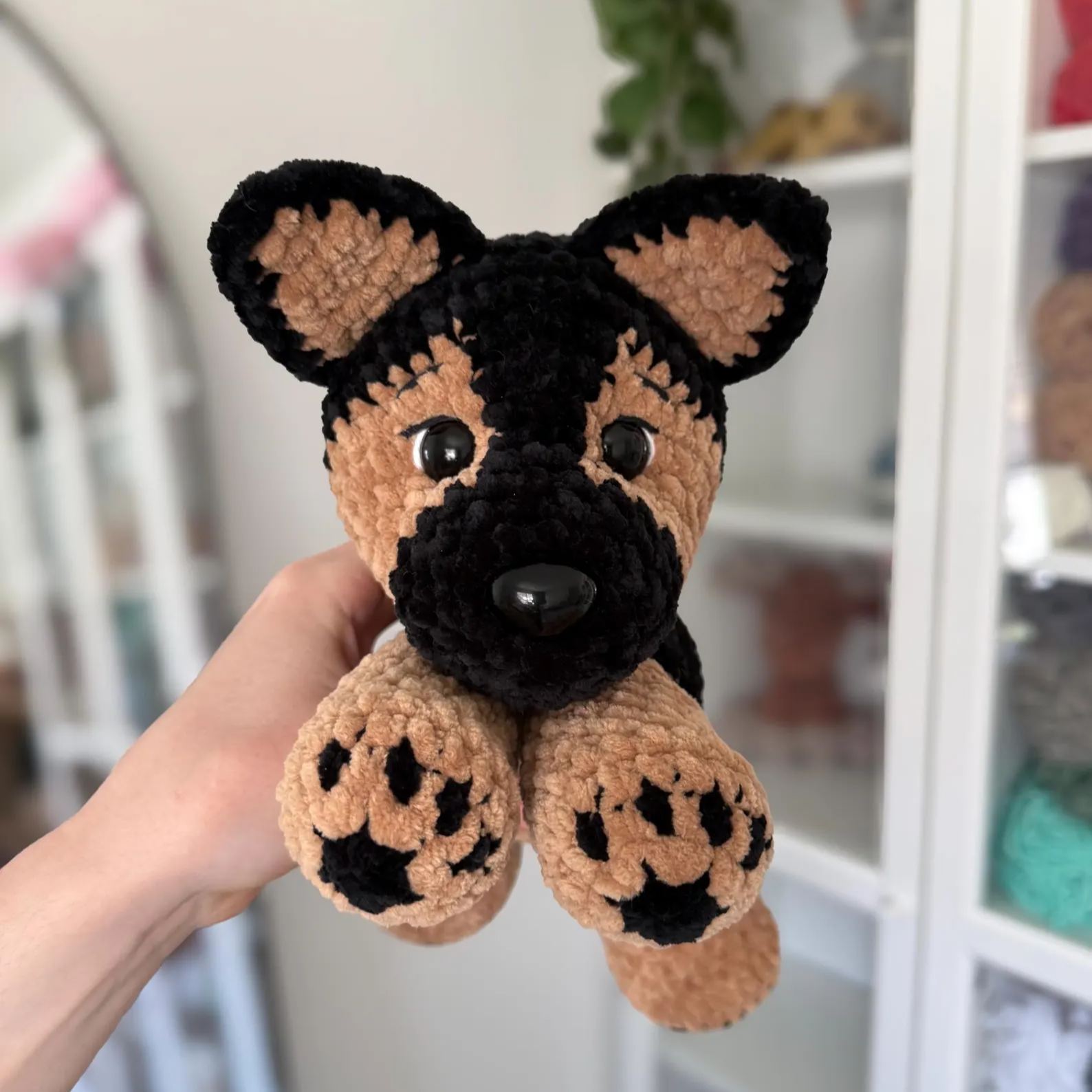 Handmade Crochet Animal Dolls, German Shepherd Plush Toy, Soft Plush Dog Stuffed Animal, Fluffy Stuffed Dolls Plushie