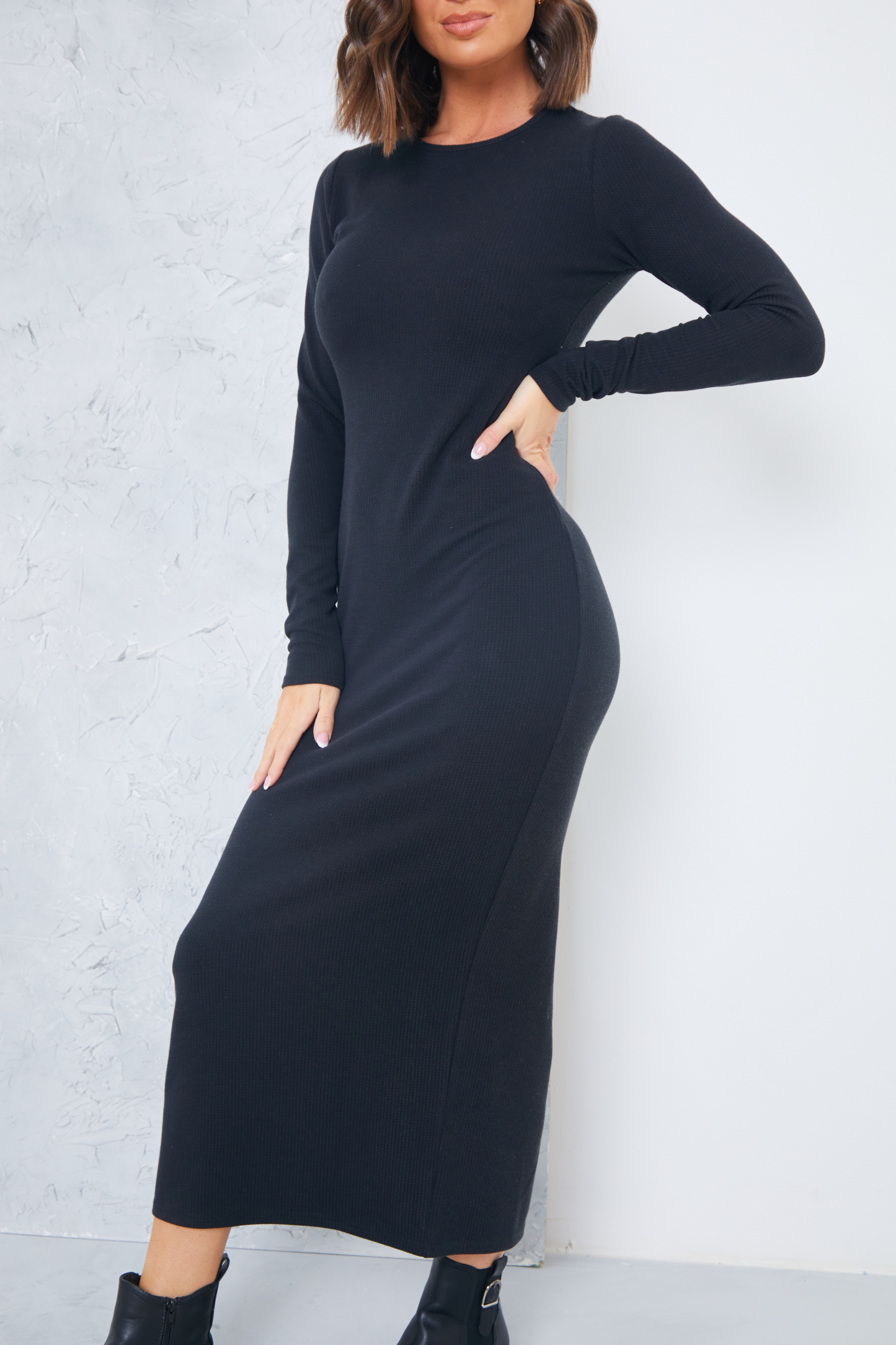 Ribbed Crew Neck Midi Dress