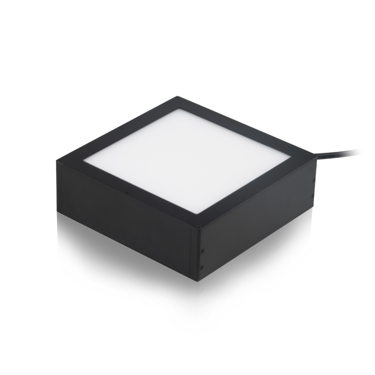 Daylight-like Light Source