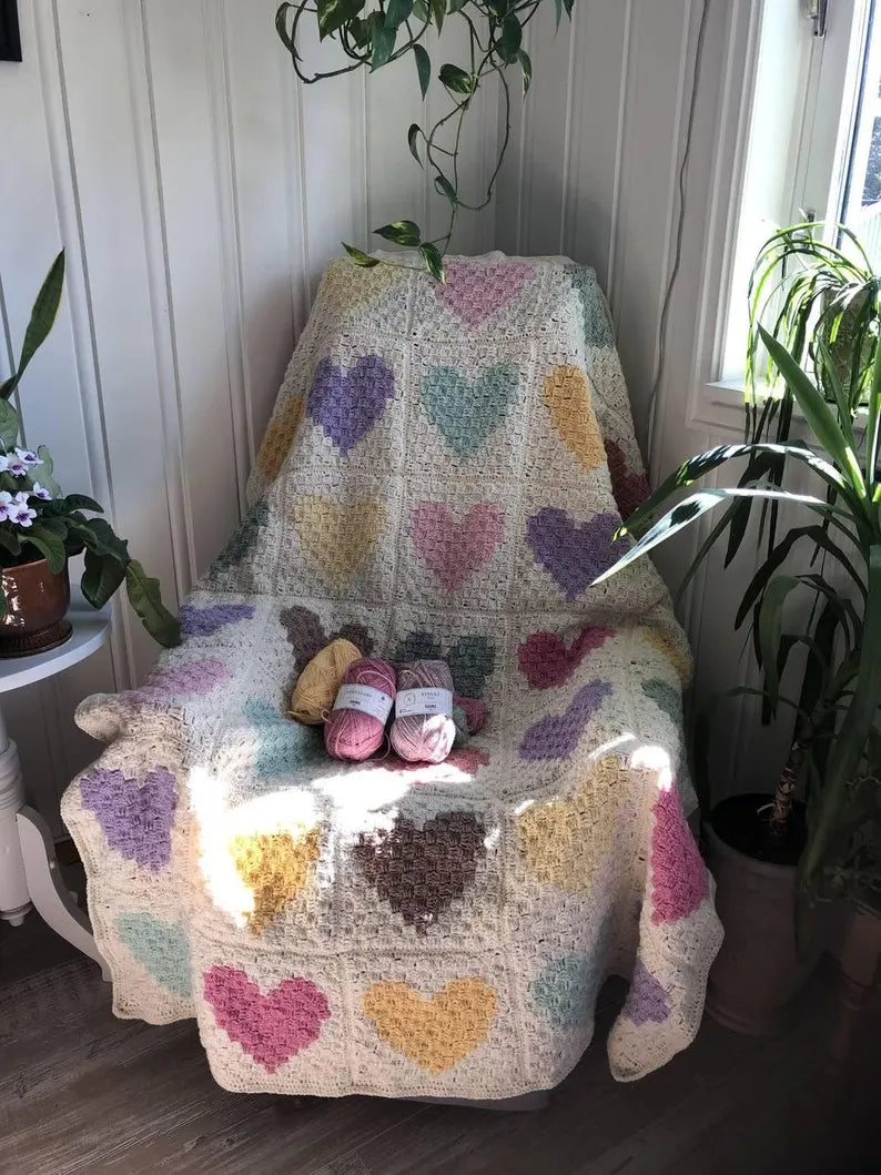 Crochet Blanket Pattern: Love Heart