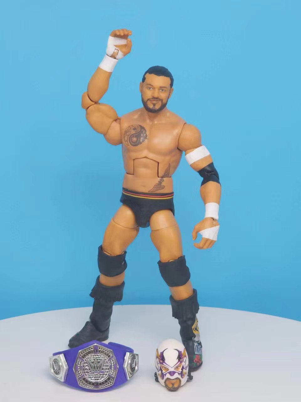 WWE Mattel Elite Santos Escobar