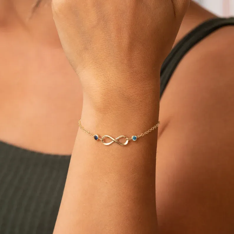 FOR FRIEND- THE FRIENDSHIP BETWEEN US WILL EXTEND INFINITELY CUSTOM BIRTHSTONES BRACELET