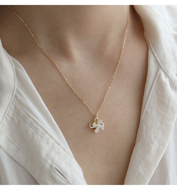 Lovable Spinning Necklace