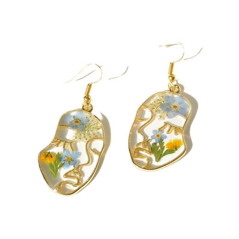 Abstract Face Gold plated Earrings handmade with pressed flowers🌸