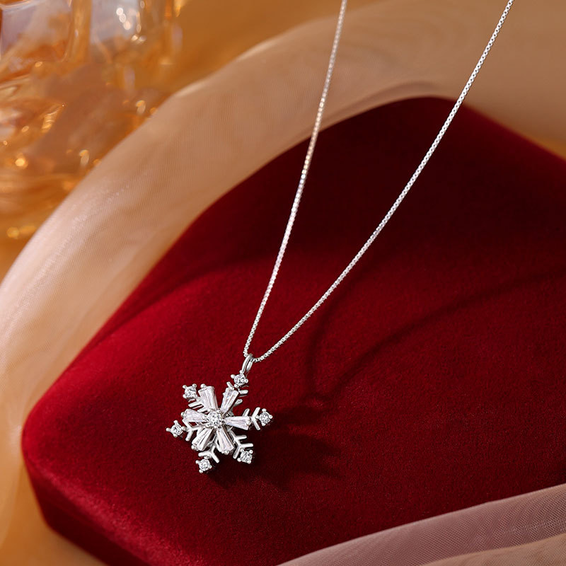 🎁CHRISTMAS PRE SALE🔥- Sparkling Zirconia Spinning Snowflake Necklace❄