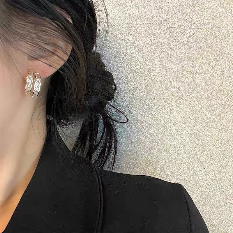 🎉49% OFF for New Year🎁Simple C-shaped Diamond Earrings
