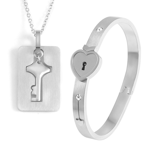 🎉40% OFF for New Year🎇Key to My Heart Couple Key Necklace and Love Lock Bracelet Gift Set