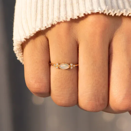 THE PUREST LOVE MATCHING OVAL CUT OPAL RING
