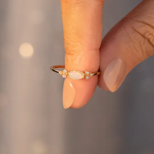 THE PUREST LOVE MATCHING OVAL CUT OPAL RING