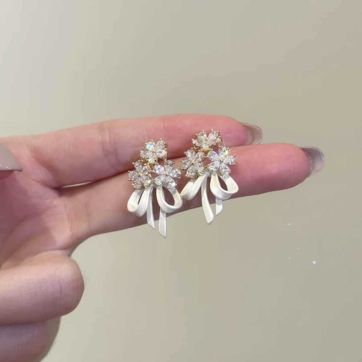 💐Elegant Blossom Bow Earrings