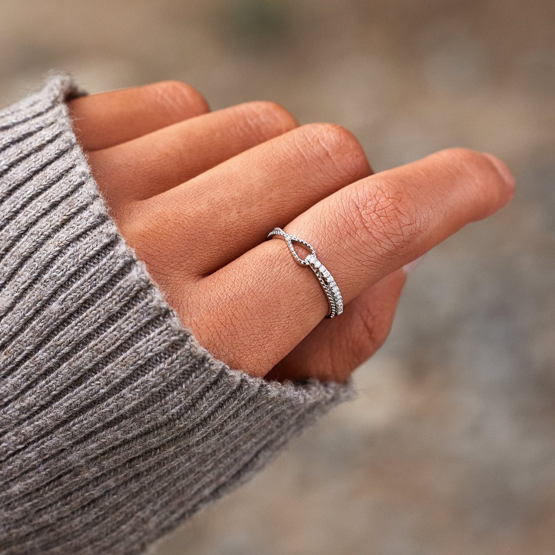 🎄Christmas Pre-sale🎁Mother Daughter Mobius Bond Knot Double Band Ring