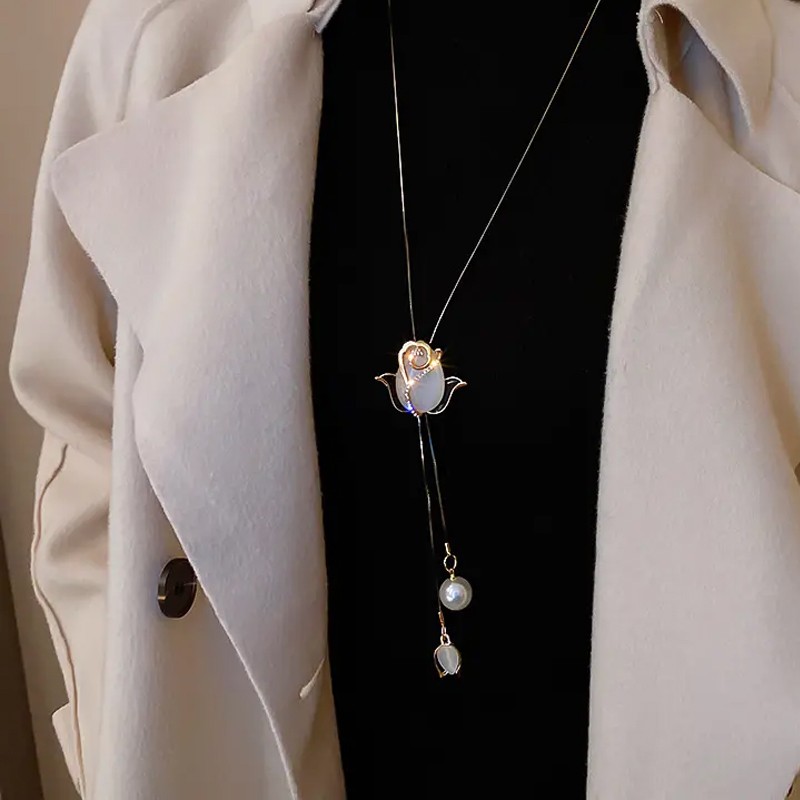 Fashionable and Elegance Tulip Necklace