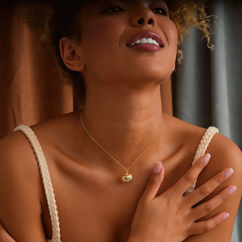 Haunted Glow Pumpkin Necklace